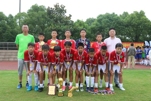 葡萄牙VS乌兹别克首发：C罗搭菲利克斯 B费配巴黎双星